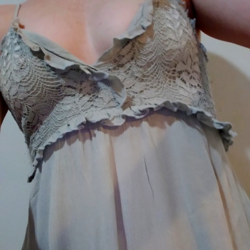Nwot beautiful summer tie back dress